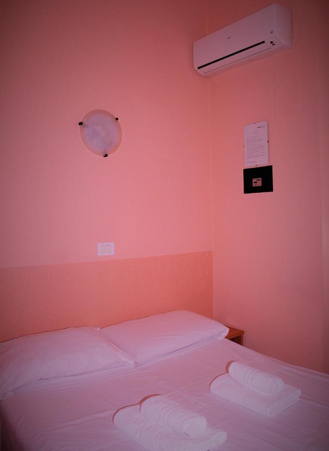 Hotel Moon Light Рим Экстерьер фото